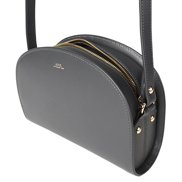 A.P.C. アーペーセー ショルダーバッグ サック デミ ルネ PXAWV A.P.C. アーペーセー ショルダーバッグ サック デミ ルネ PXAWV