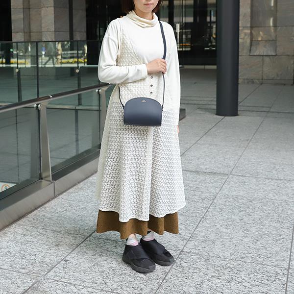 並行輸入 アーペーセー ショルダーバッグ A.P.C. サック デミ ルネ ミニ PXAWV F61392 IAKレディース ネイビー 紺の画像