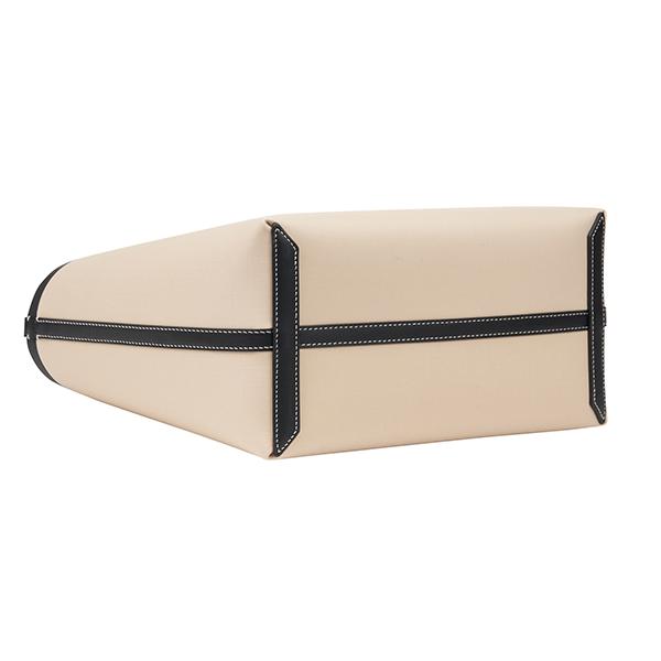 BURBERRY バーバリー トートバッグ ラベルプリント 8063120 BURBERRY バーバリー トートバッグ ラベルプリント 8063120