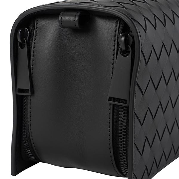 BOTTEGA VENETA ボッテガヴェネタ ポーチ イントレチャート BOTTEGA VENETA ボッテガヴェネタ ポーチ イントレチャート