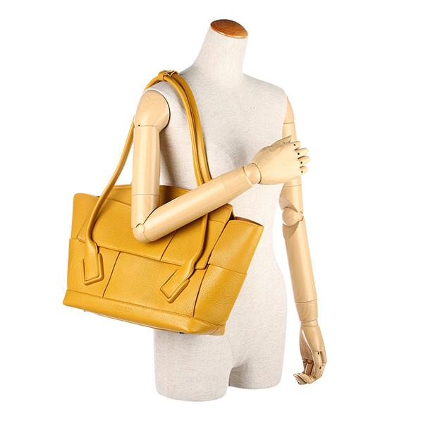 BOTTEGA VENETA（ボッテガ・ヴェネタ） 並行輸入 ハンドバッグ マキシ