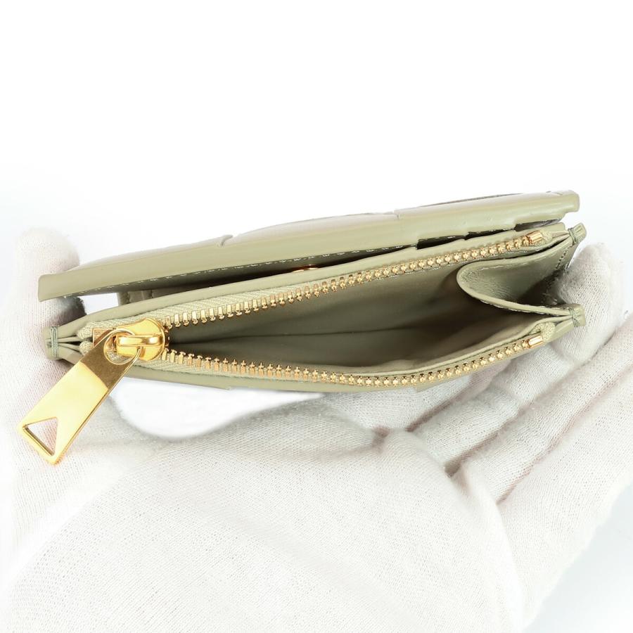 新品正規品 BOTTEGA VENETA 二折り ファスナーウォレット チョーク BOTTEGA VENETA - ボッテガヴェネタ / BOTTEGA VENETA スモール