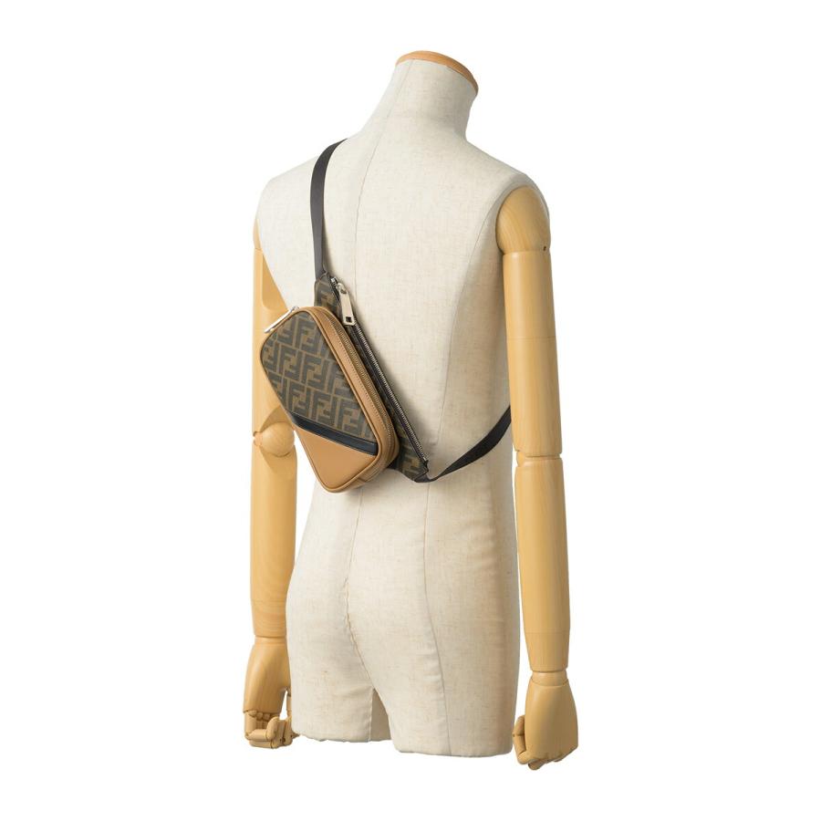【FENDI】ダイアゴナル ベルトバッグ 美品 ボディバッグ ウエストポーチ FENDI】ダイアゴナル ベルトバッグ 美品 ボディバッグ ウエストポーチ