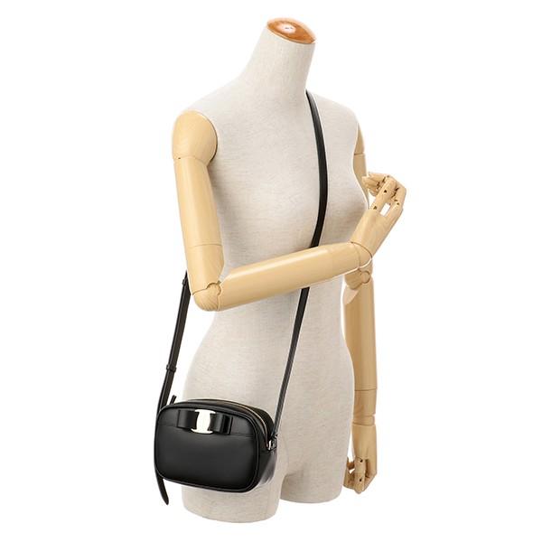 ✨かおり✨極美品✨　フェラガモ　ショルダーバッグ　ヴァラリボン　レザー ✨かおり✨極美品✨ フェラガモ ショルダーバッグ ヴァラリボン レザー