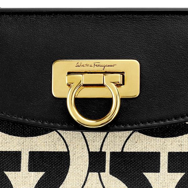 【未使用に近い】【希少】フェラガモ トートバッグ　ガンチーニ　PVC メンズ 2025年最新】Salvatore Ferragamo メンズ トートバッグの人気