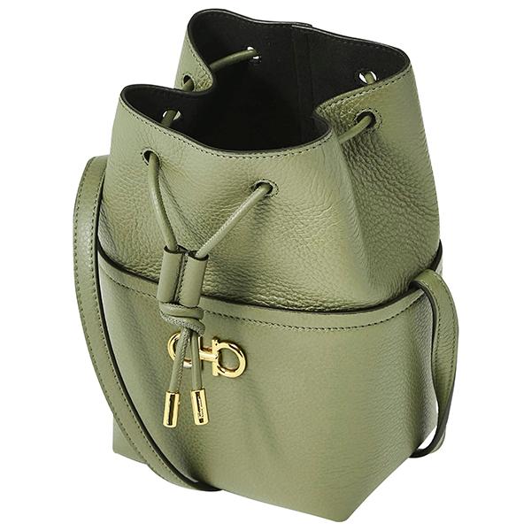 ❣️フェラガモ　ferragamo❣️ ショルダー ガンチーニ　バッグ 楽天市場】【新品】 フェラガモ ショルダーバッグ ガンチーニ カーフ