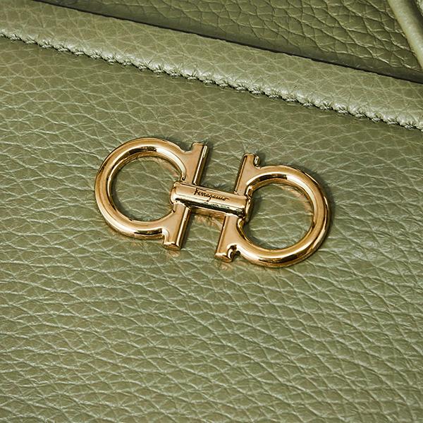 ❣️フェラガモ　ferragamo❣️ ショルダー ガンチーニ　バッグ ガンチーニ ショルダーバッグ - メンズ | Ferragamo