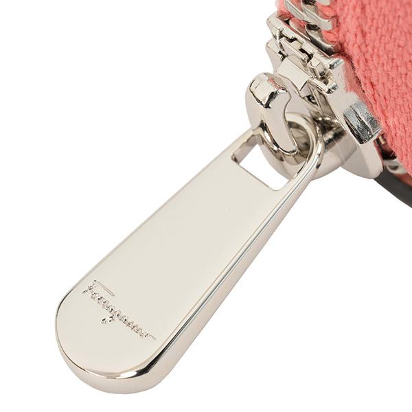 新品未使用品　Salvatore Ferragamo ケース　ガンチーニ FERRAGAMO（フェラガモ） 並行輸入 コインケース ガンチーニ 220406