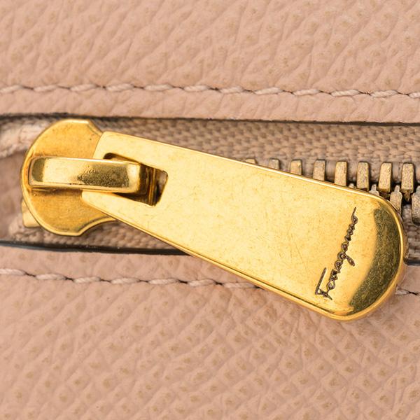 FERRAGAMO 01J325779972 関税送料込 FERRAGAMO サルヴァトーレ フェラガモ Salvatore Ferragamo