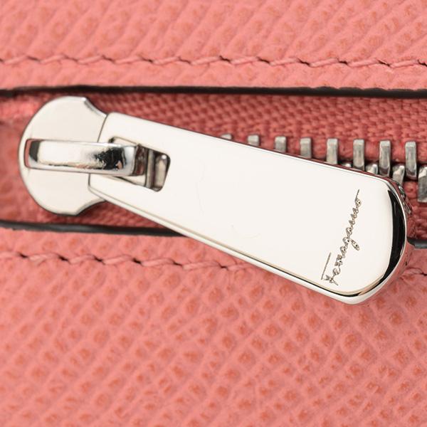 【ほぼ未使用】Salvatore Ferragamo ガンチーニスリッパ ピンク ほぼ未使用】Salvatore Ferragamo ガンチーニスリッパ ピンク