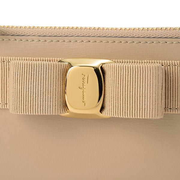 FERRAGAMO（フェラガモ） 並行輸入 カードケース ヴァラ ボウ 22E010