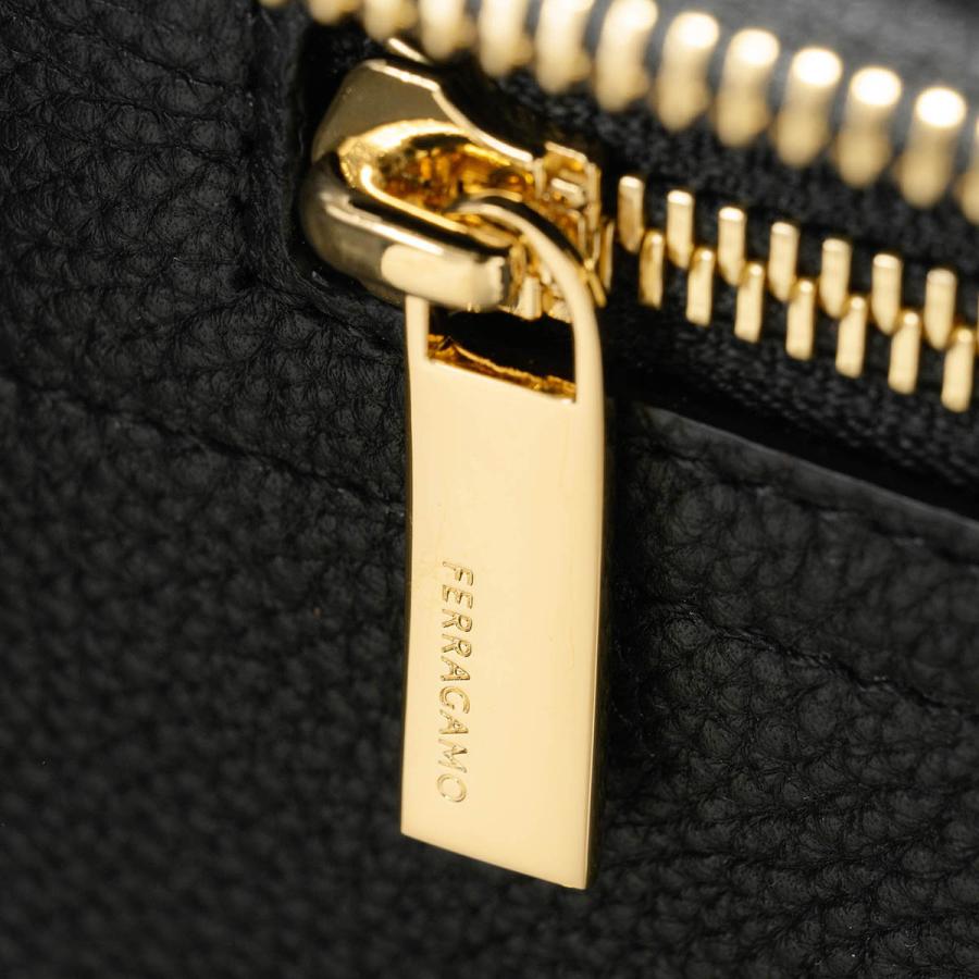 レア✨フェラガモ ビッグロゴ ガンチーニ ハンドバッグ 大容量 ブラック Salvatore Ferragamo フェラガモ バッグ ガンチーニ