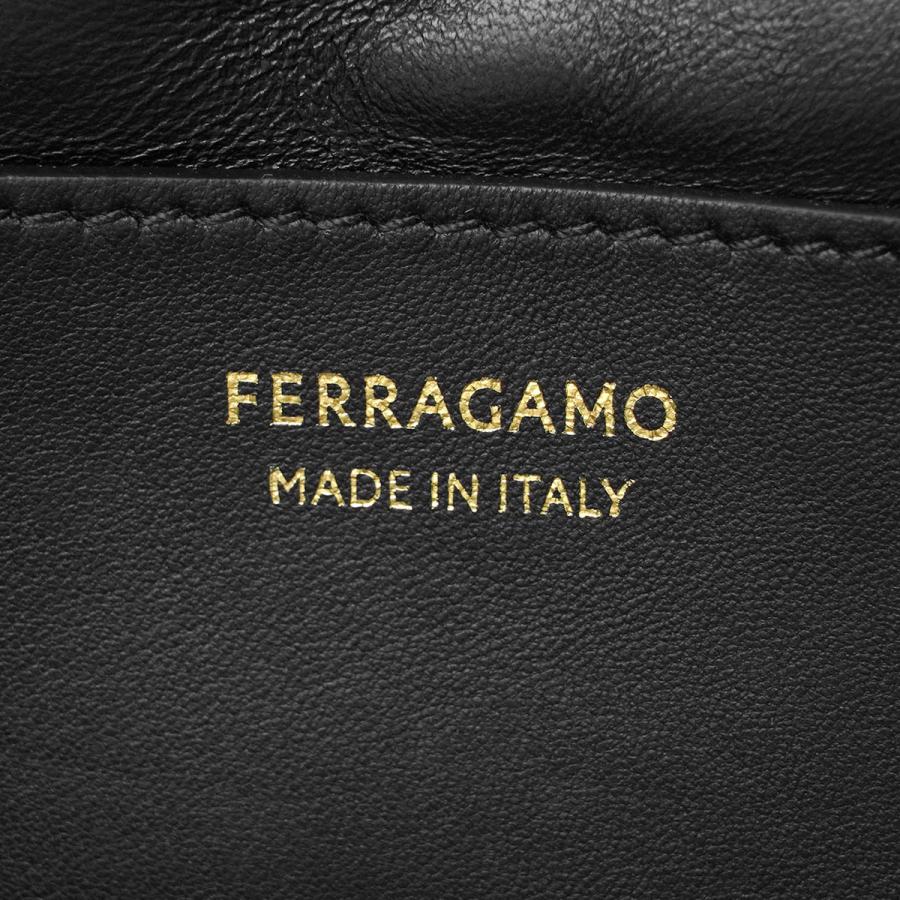 並行輸入 フェラガモ ショルダーバッグ FERRAGAMO ガンチーニ 218372 772305レディース ブラック 黒 爆買の画像