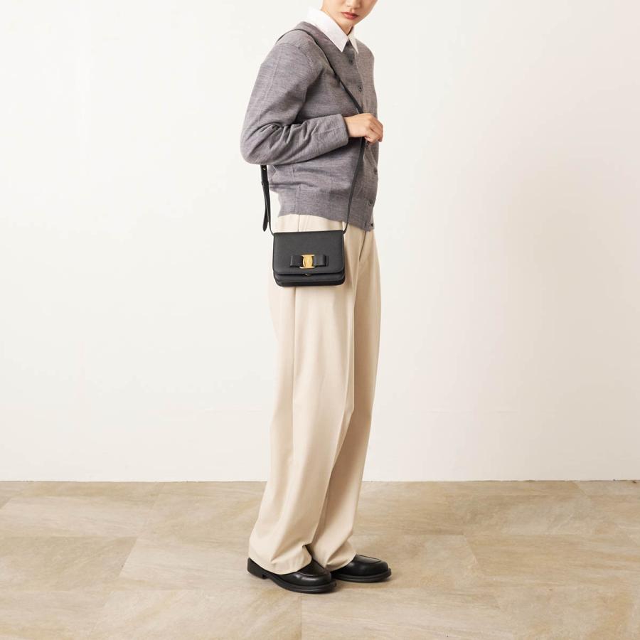 【お値下げ】【新品】Ferragamo ヴァリナ ブラック 25cm フェラガモヴァラ 黒 レディース カーフ 2WAYバッグ Salvatore
