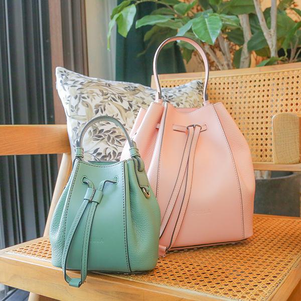 フルラ  美品 FURLA（フルラ） 並行輸入 ショルダーバッグ ミアステラ WB00326