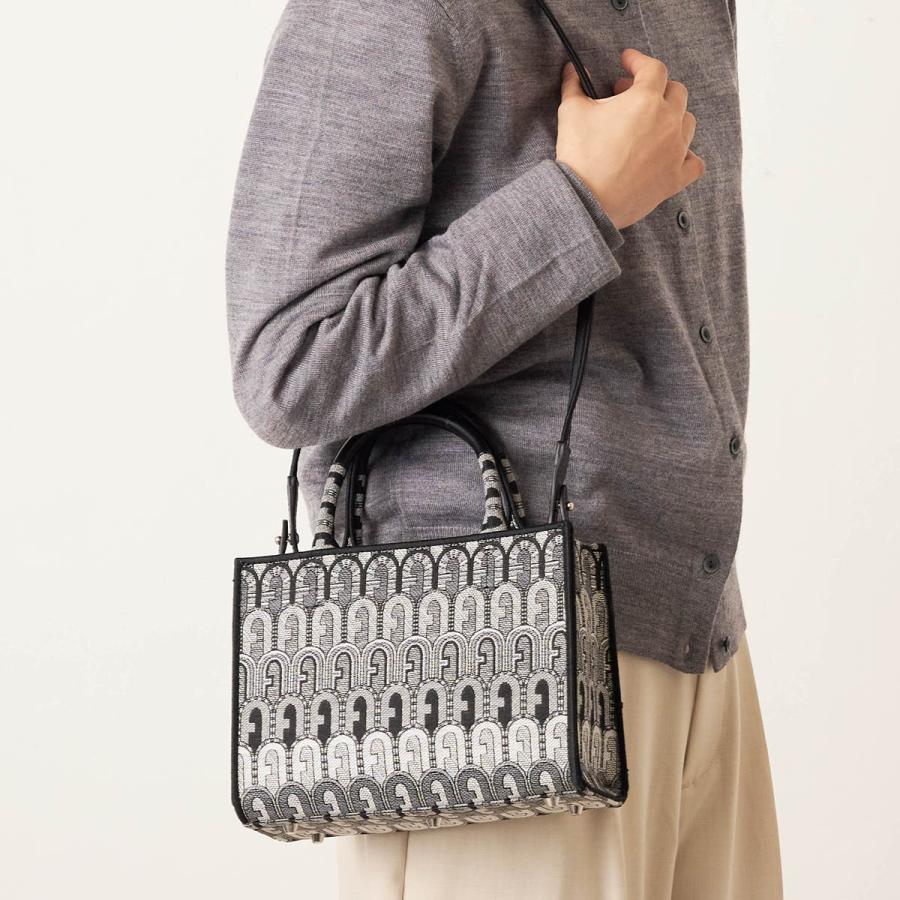FURLA（フルラ） 並行輸入 トートバッグ オポチュニティ WB00352