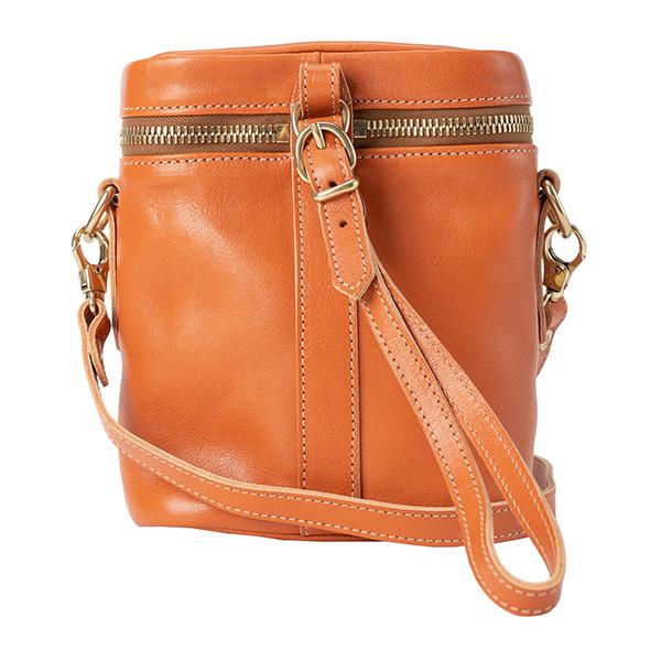 並行輸入 イルビゾンテ  ショルダーバッグ ヴァッケッタ A2611 P 145 キャラメル 茶系 爆買 | IL BISONTE | 01