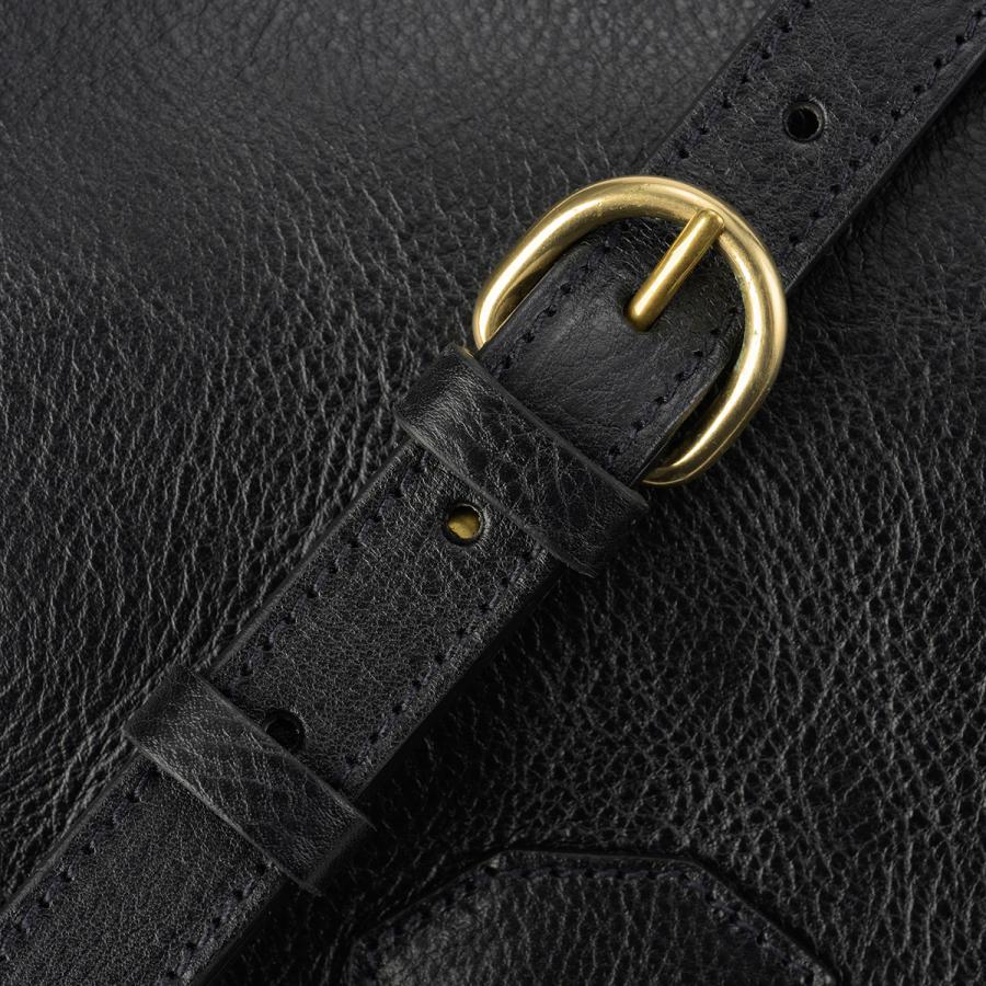 IL BISONTE（イルビゾンテ） 並行輸入 ショルダーバッグ ラ フィアバ