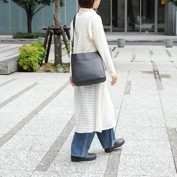 【美品】IL BISONTE イルビゾンテ 2way ショルダーバッグ BK IL BISONTE】 イルビゾンテ ショルダーバッグ 2way ポーチ