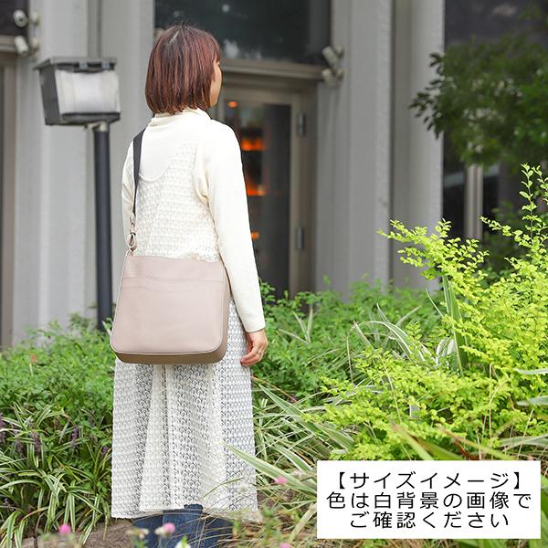 イルビゾンテ ショルダーバッグ ブラック 黒 IL BISONTE BME030 PI0005