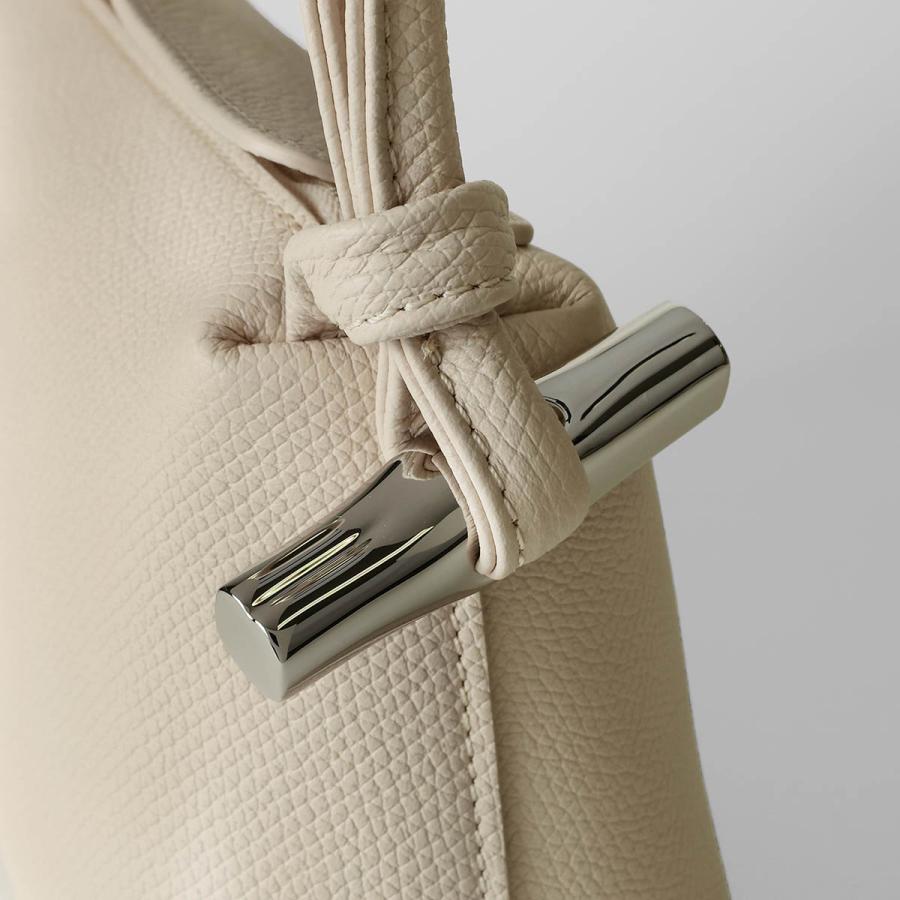 LONGCHAMP(ロンシャン) ショルダーバッグ ロゾ 白 型押し加工 レザー LONGCHAMP - LONGCHAMP(ロンシャン) ショルダーバッグ ロゾ 白 型押し