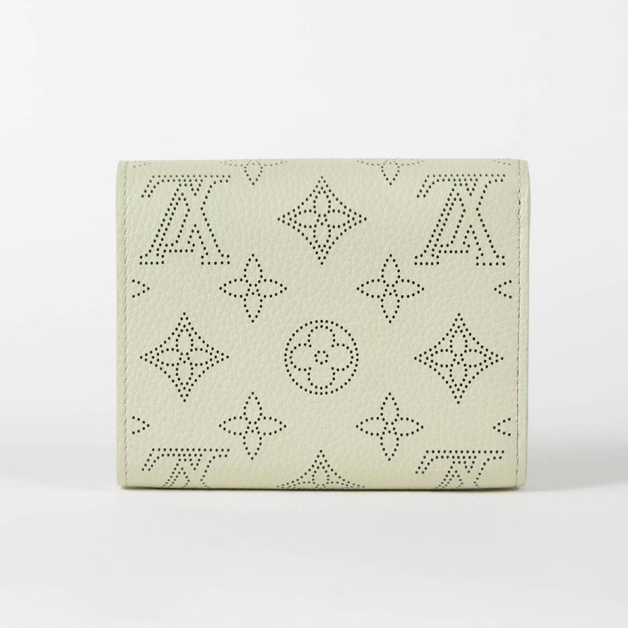 並行輸入 ルイヴィトン 2つ折り財布 Louis Vuitton マヒナ ポルトフォイユ・イリス コンパクト M28068 レディース ペールグリーン 薄緑 爆買 | LOUIS VUITTON | 01