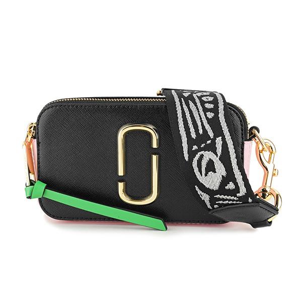 MARC JACOBS ブラックショルダーバッグ MARC JACOBS ブラックショルダーバッグ（MARC JACOBS(マーク