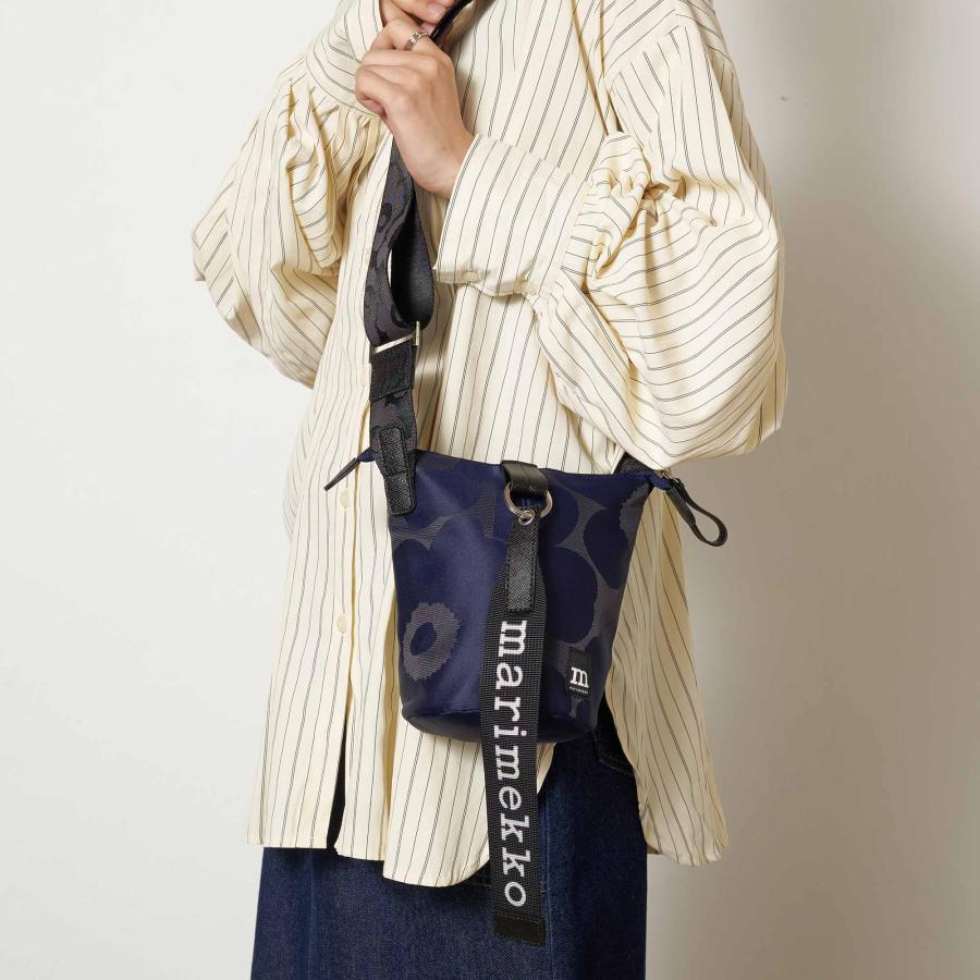 marimekko ショルダーバッグ　エッセンシャル　ウニッコ marimekko（マリメッコ） 並行輸入 ショルダーバッグ ウニッコ