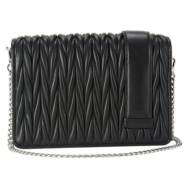 miumiu　マトラッセ　ブラック　ショルダー　バッグ miumiu ショルダーバッグ マトラッセ ブラック 黒 - メルカリ