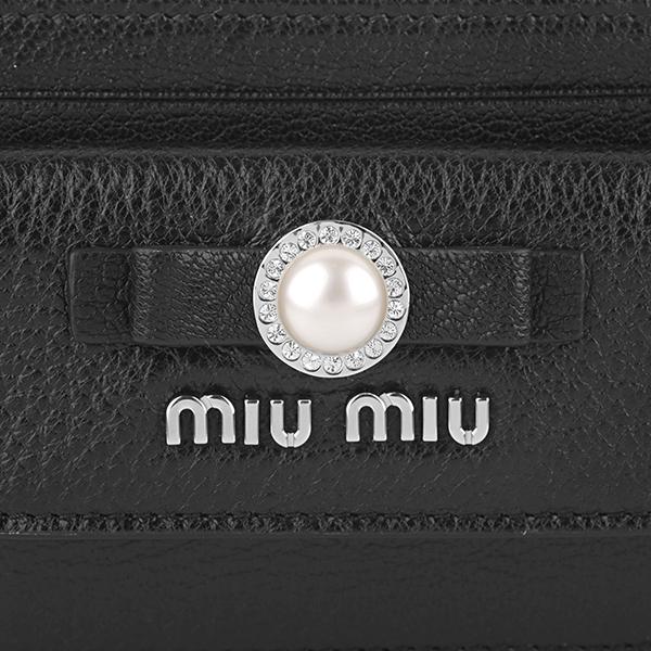 miu miu（ミュウミュウ） 並行輸入 カードケース マドラス パール