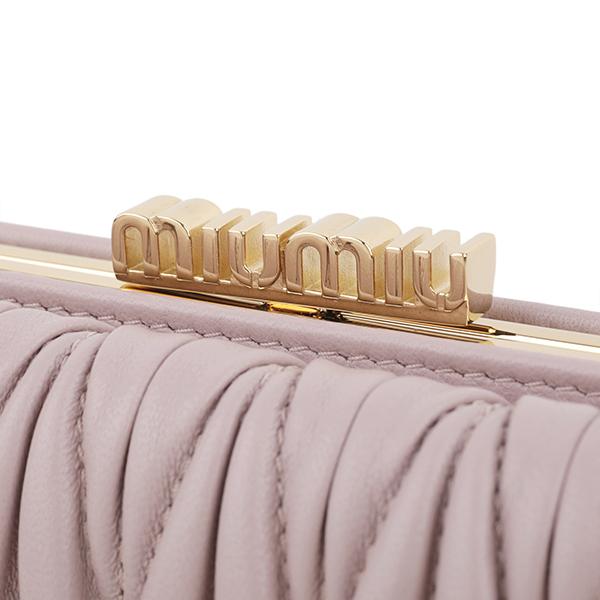 MIUMIU マテラッセ 折り財布 ゴールド金具 ピンクベージュ　ミュウミュウ miu 並行輸入 ミュウミュウ 3つ折り財布 MIU マテラッセ 5ME005 N88