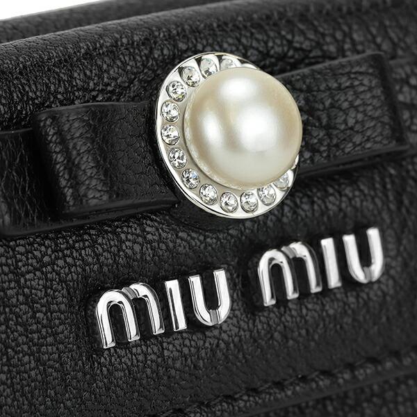 【未使用近/付属品完備】 miu miu / マドラスパールコンパクトウォレット MIU MIU - 新品 ミュウミュウ MIU MIU 3つ折り財布 マドラス