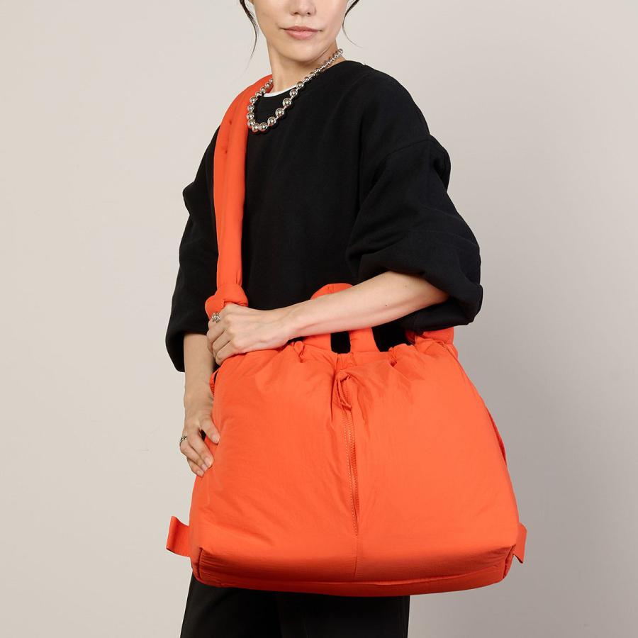 並行輸入 オレンド ショルダーバッグ OLEND ラージ オナ ソフトバッグ LARGE ONA SOFT BAG CORAL ユニセックス オレンジ | OLEND | 01