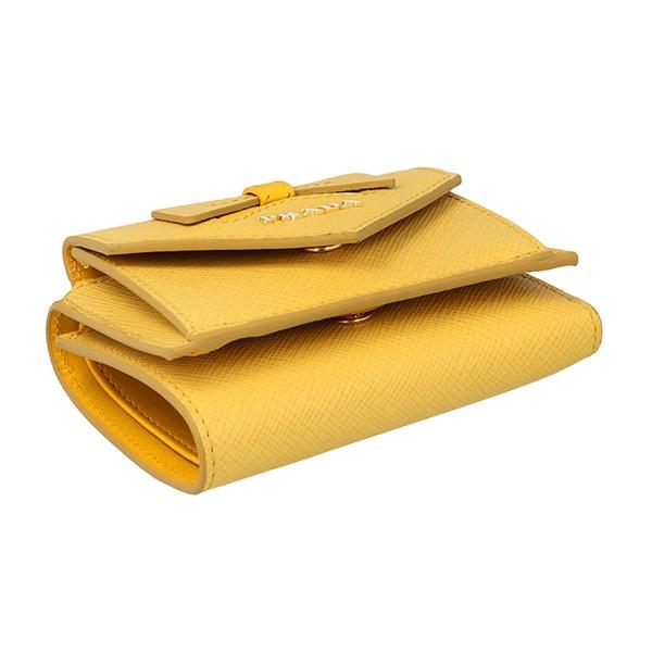 極美品！PRADA プラダ　イエロー 三つ折り財布　コンパクト財布 極美品！PRADA プラダ イエロー 三つ折り財布 コンパクト財布