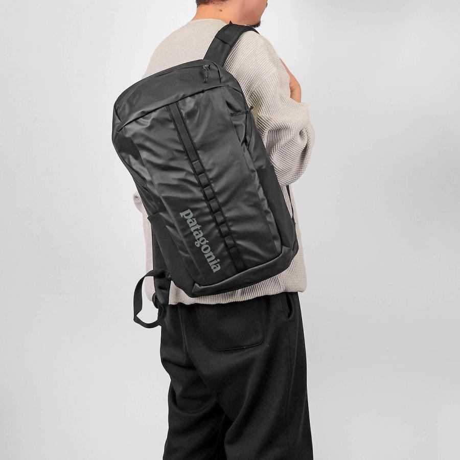 並行輸入 パタゴニア リュックサック PATAGONIA ブラックホール・パック 49298 BLACK W/BLACKユニセックス ブラック 黒