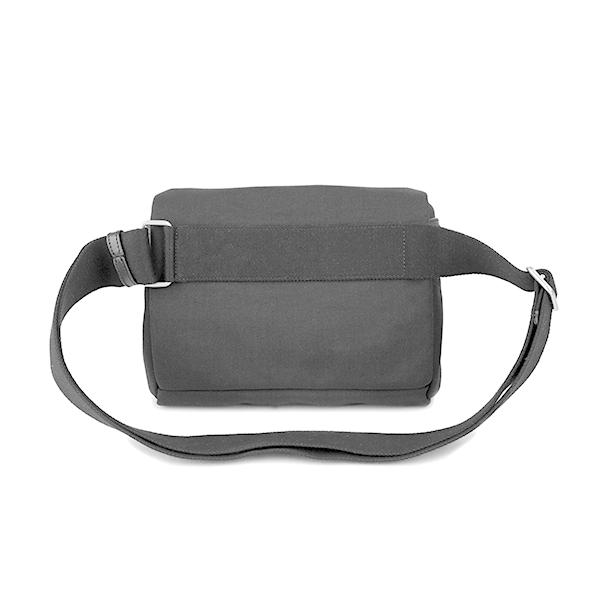 新品未使用 サンローラン ボディバッグ ショルダーバッグ 634717 ブラック SAINT LAURENT 並行輸入 サンローラン ウエストバッグ ボディバッグ