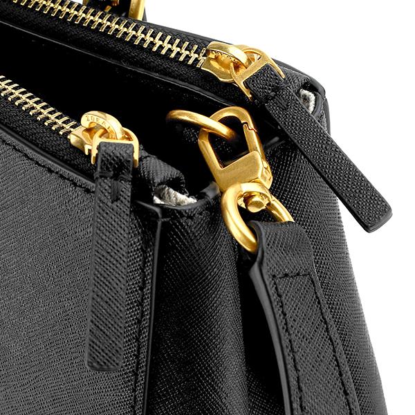 極美品 トリーバーチ レザー バッグパック テア フリンジ エンボス ブラック Woman ブラック トッズ Di バッグ フォリオ レザー バッグ