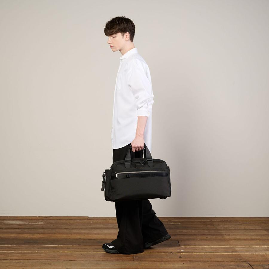 TUMI ブラック レザー ボストンバッグ TUMI（トゥミ） 並行輸入 ボストンバッグ アルファブラボー 0232714D