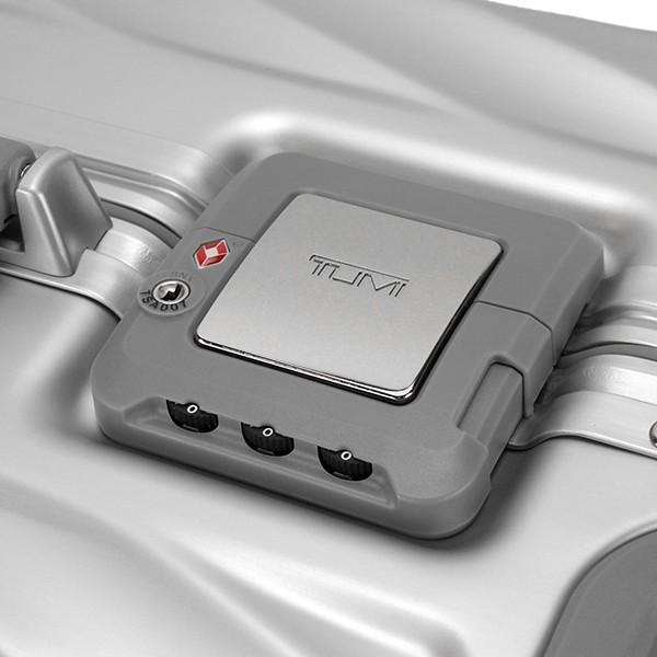 美品★未使用★TUMI(トゥミ)★ピルケース シルバー TUMI（トゥミ） 並行輸入 キャリーケース TUMI 19ディグリー