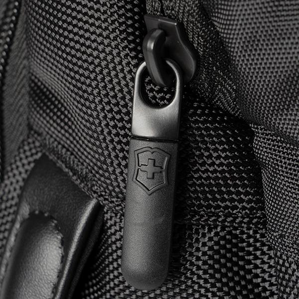 並行輸入 ビクトリノックス リュックサック VICTORINOX アルトモント プロフェッショナル 602155 ALT PRO BLACKユニセックス ブラック 黒 | VICTORINOX | 07