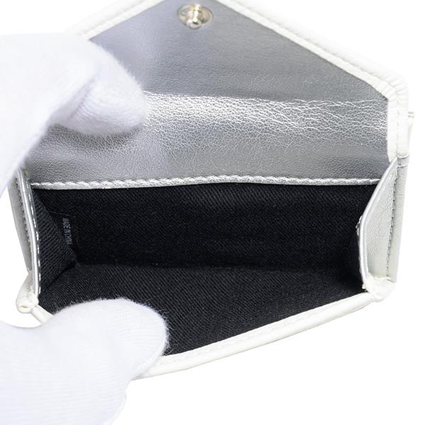 【新品未使用】Vivienne Westwood 三つ折り財布 ホワイト 大人気 Vivienne Westwood 並行輸入 ヴィヴィアン ウエストウッド 3