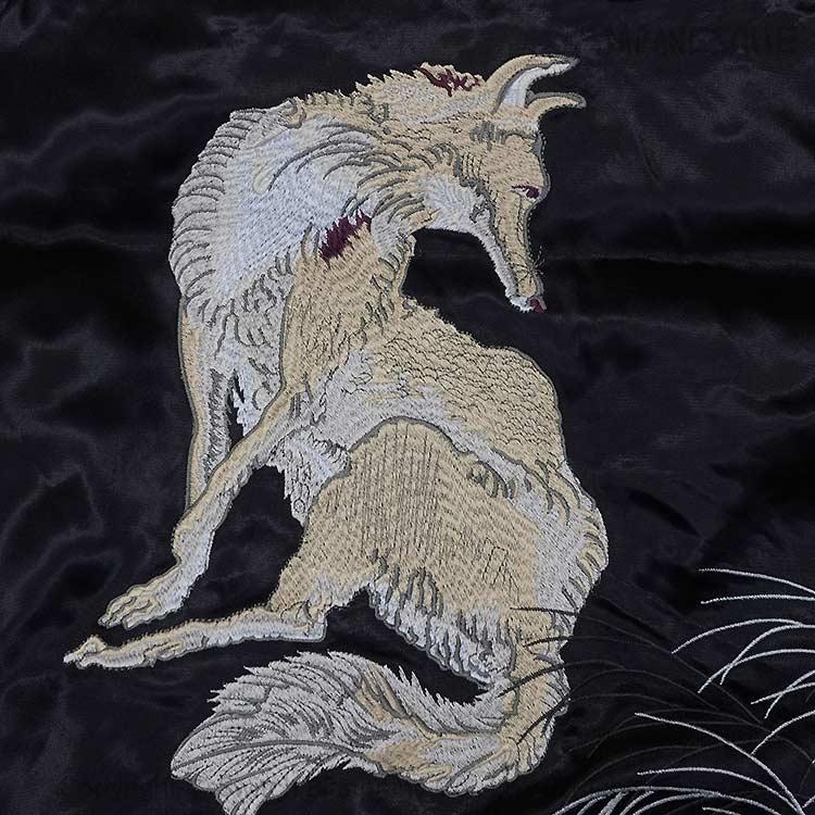 和柄スカジャン ジャパネスク 月に狼・白孔雀 刺繍 リバーシブル スカジャン  JSKJ-520 ビッグサイズ  XXXL "Wolf in the Moon" Sukajan Jacketの画像
