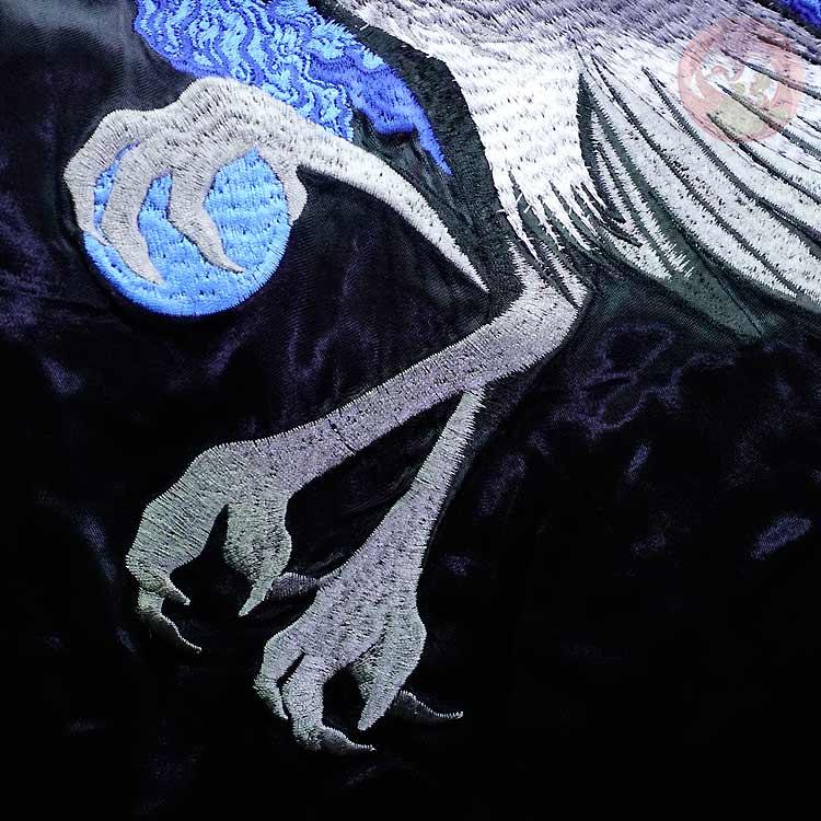 スカジャン 花旅楽団 はなたびがくだん スクリプト 八咫烏 刺繍 スカジャン SKJ-015 和柄 大きいサイズXXLの画像