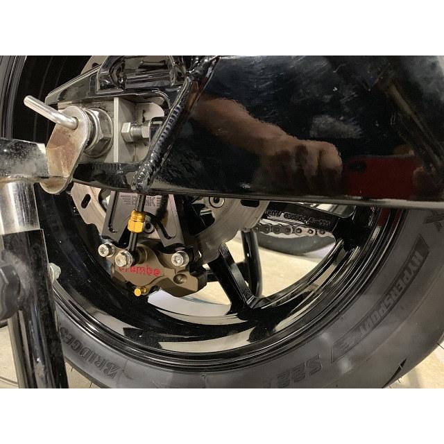 CB1300 SC54 リヤブレーキ キャリパーサポート【BK】 : BSMK工房ストア