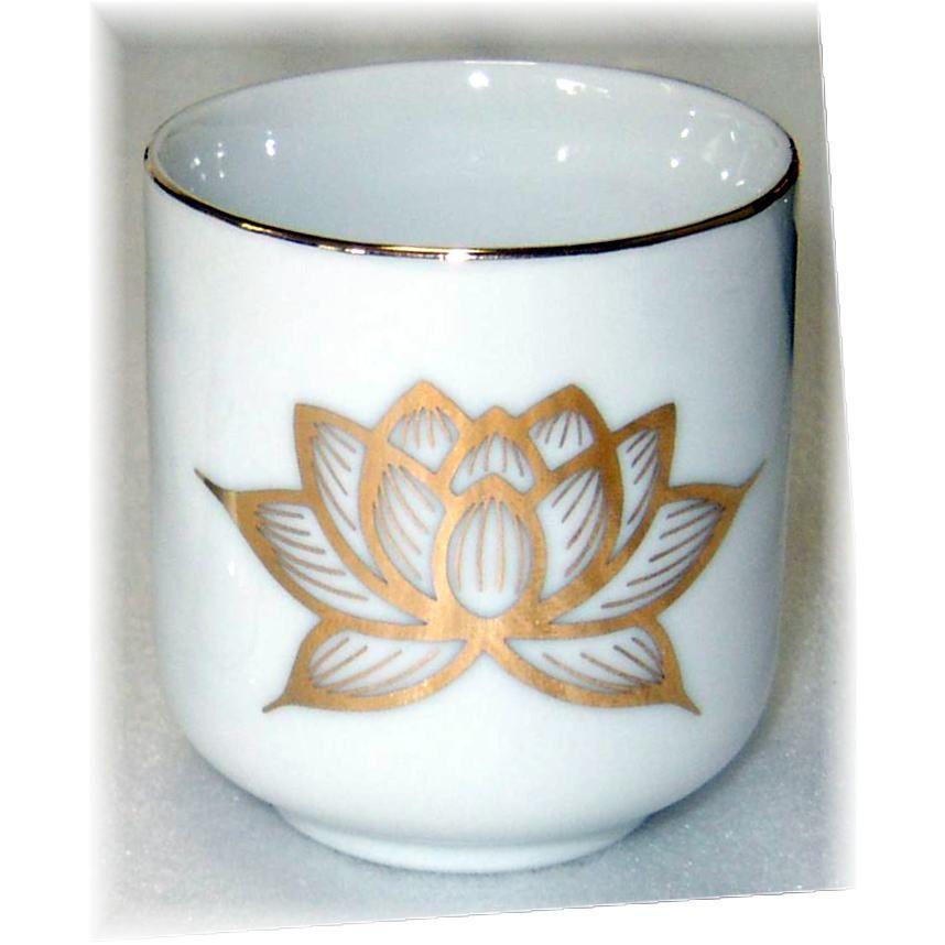 茶器 茶碗 湯呑 仏具 水入れ 陶器製 白上金蓮湯呑1.6号 白色 茶器 茶碗 湯呑 仏具 水入れ 陶器製 白上金蓮湯呑1.6号 白色
