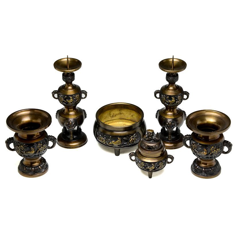 仏具セット 6具足 真鍮製 DC 花鳥模様付 六具足 3.5号 色付 (黒 仏具セット 6具足 真鍮製 DC 花鳥模様付 六具足 3.5号 色付 (黒