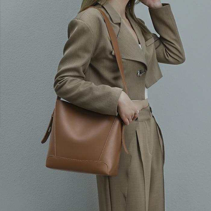 ビジネスバッグ 2way メンズ レディース a4 斜めがけ 手提げ トートバッグ ショルダーバッグ 軽量 スリム ビジネス 通勤 就職活動 就活 出張 バッグ かばん 鞄 ベーシック 男女兼用 2WAYビジネスバッグ ショルダーバッグ レディース トートバッグ 斜めがけ 2way ビジネス