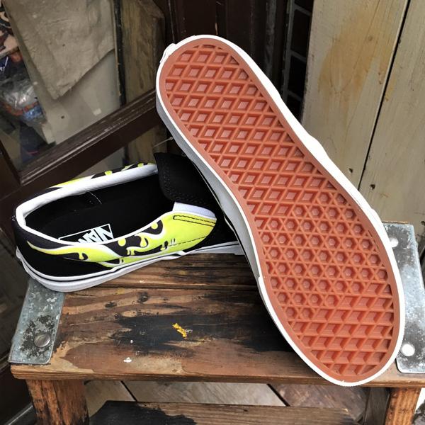 VANS（ヴァンズ） スリッポン 日本未発売 Slime Flame Blk/Tr Wht 23.5