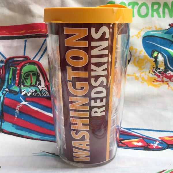 Tervis 16oz 約473ml 蓋付き タンブラー NFL ワシントンレッドスキンズ アメリカ製 Washington Redskins 保温 保冷 テルヴィス 2重構造｜buddy-us-clothing｜02