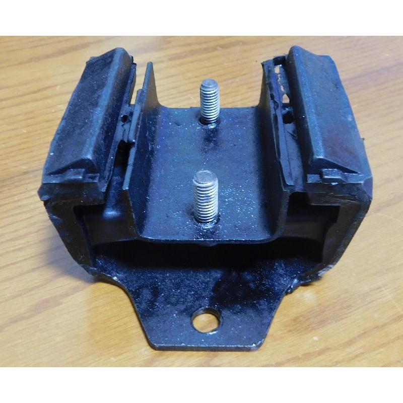 サニーB310用ミッションマウント新品 11320-W5000 SUNNY/MT/DATSUN